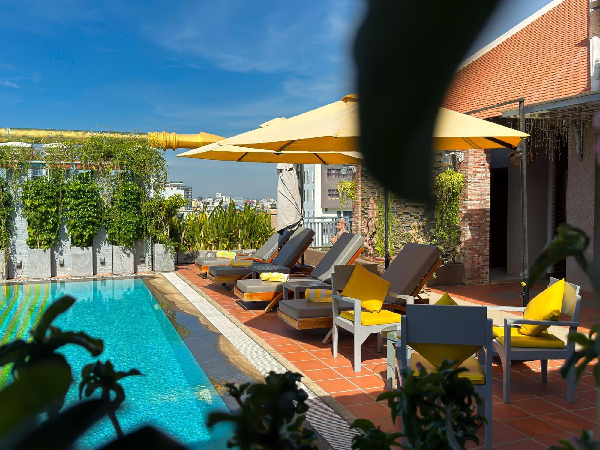 Jaya Suites Hotel Phnom Pen Exterior foto